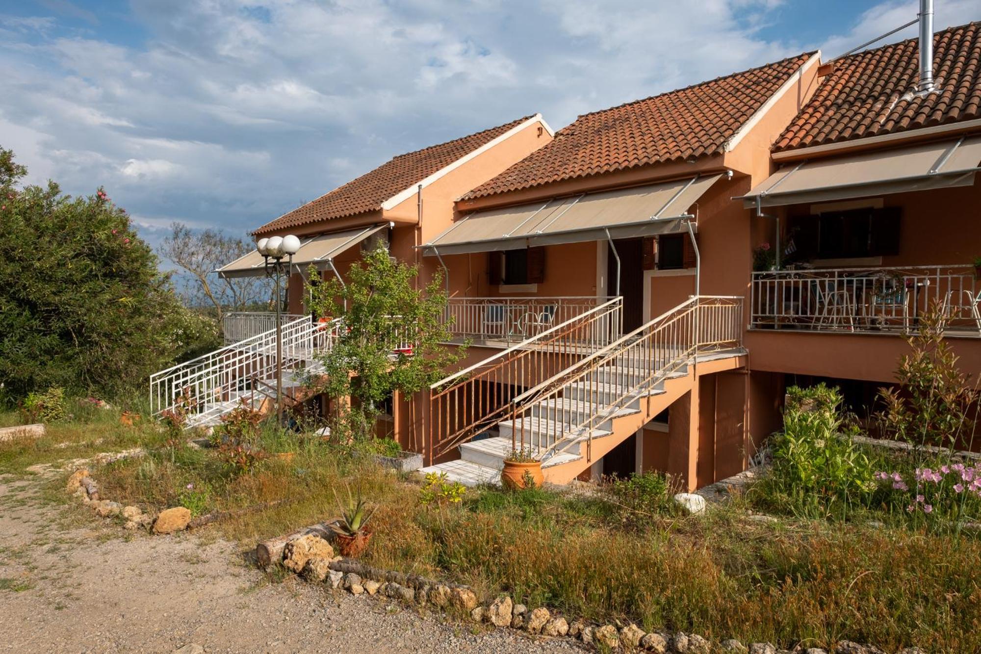 Kokkini Peach Budget Appartement Kokkínion